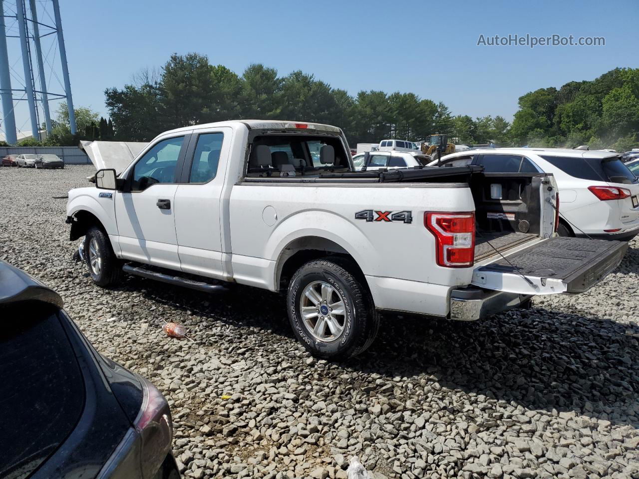 2018 Ford F150 Super Cab White vin: 1FTEX1EPXJFE54364