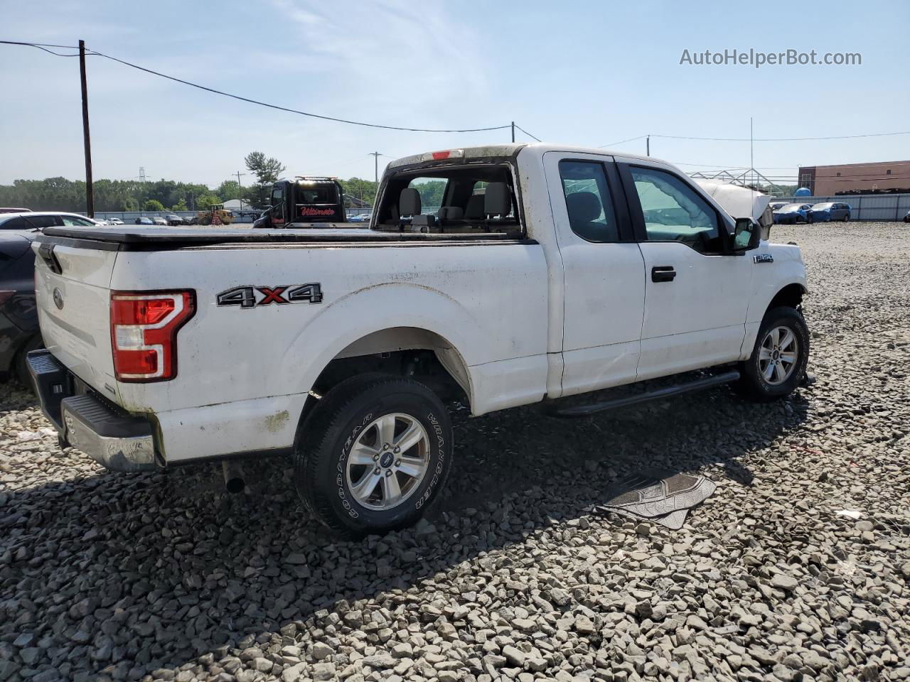 2018 Ford F150 Super Cab White vin: 1FTEX1EPXJFE54364