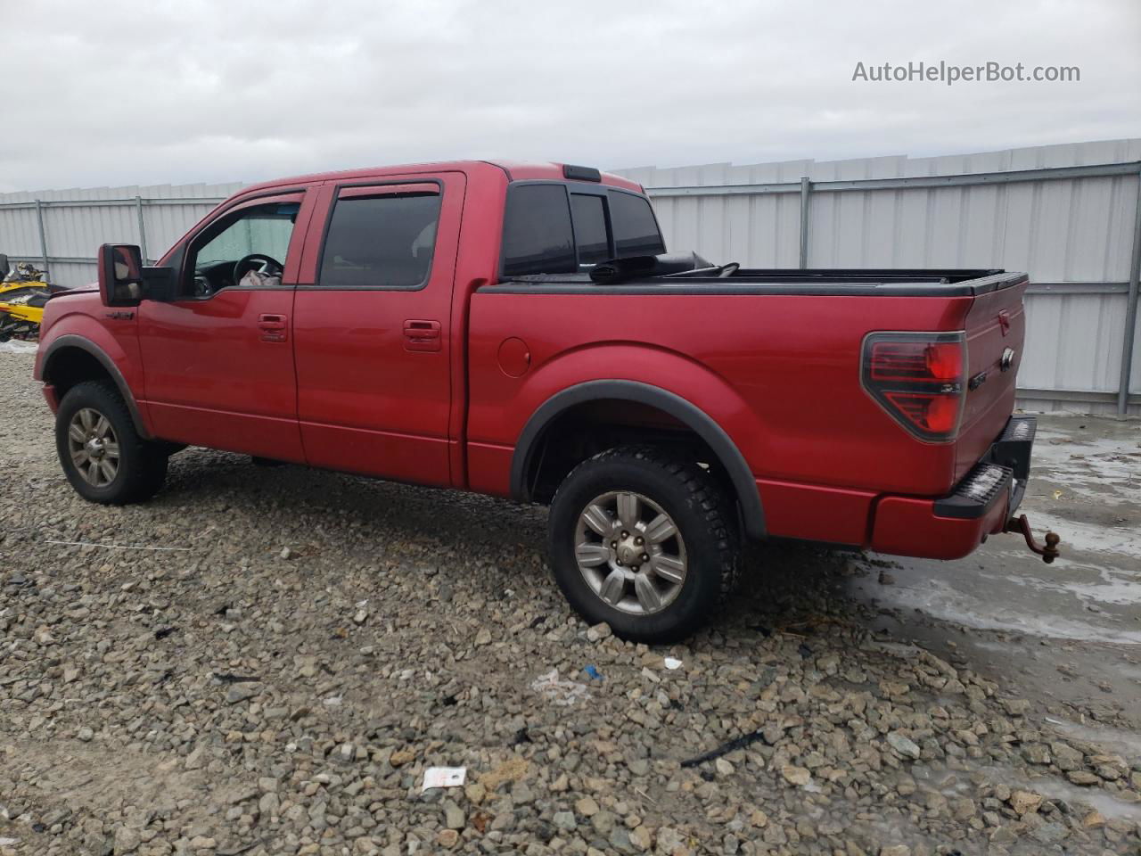 2011 Ford F150 Supercrew Red vin: 1FTFW1EF7BFD12375