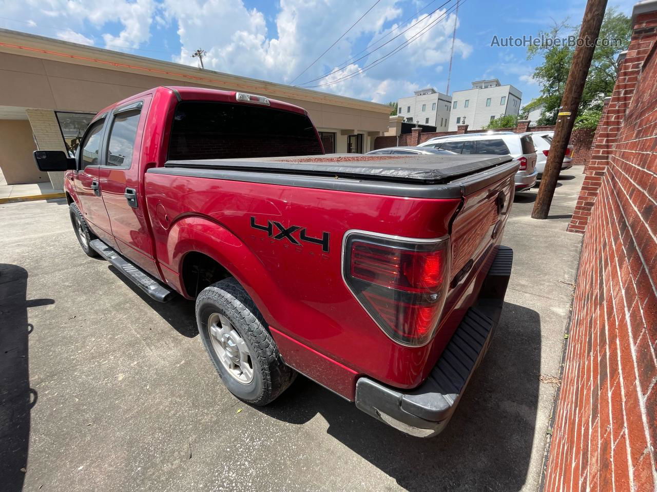 2011 Ford F150 Supercrew Red vin: 1FTFW1ET0BKD96326