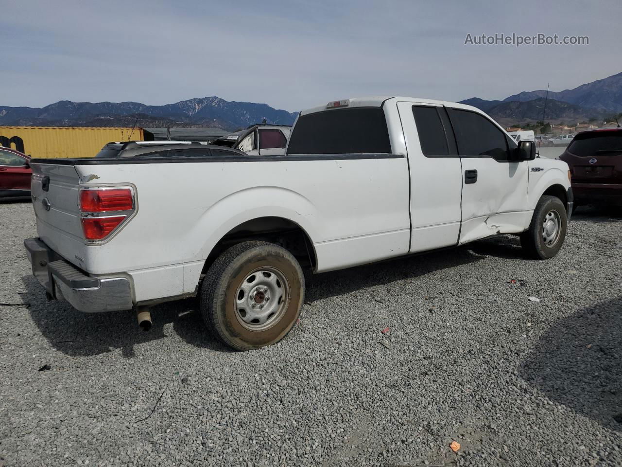 2014 Ford F150 Super Cab White vin: 1FTFX1CF6EKD15117