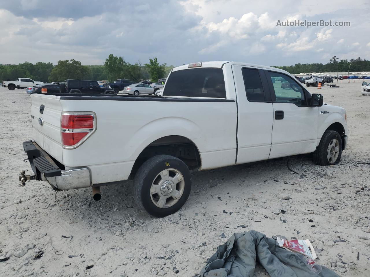 2011 Ford F150 Super Cab White vin: 1FTFX1CT1BFD15858