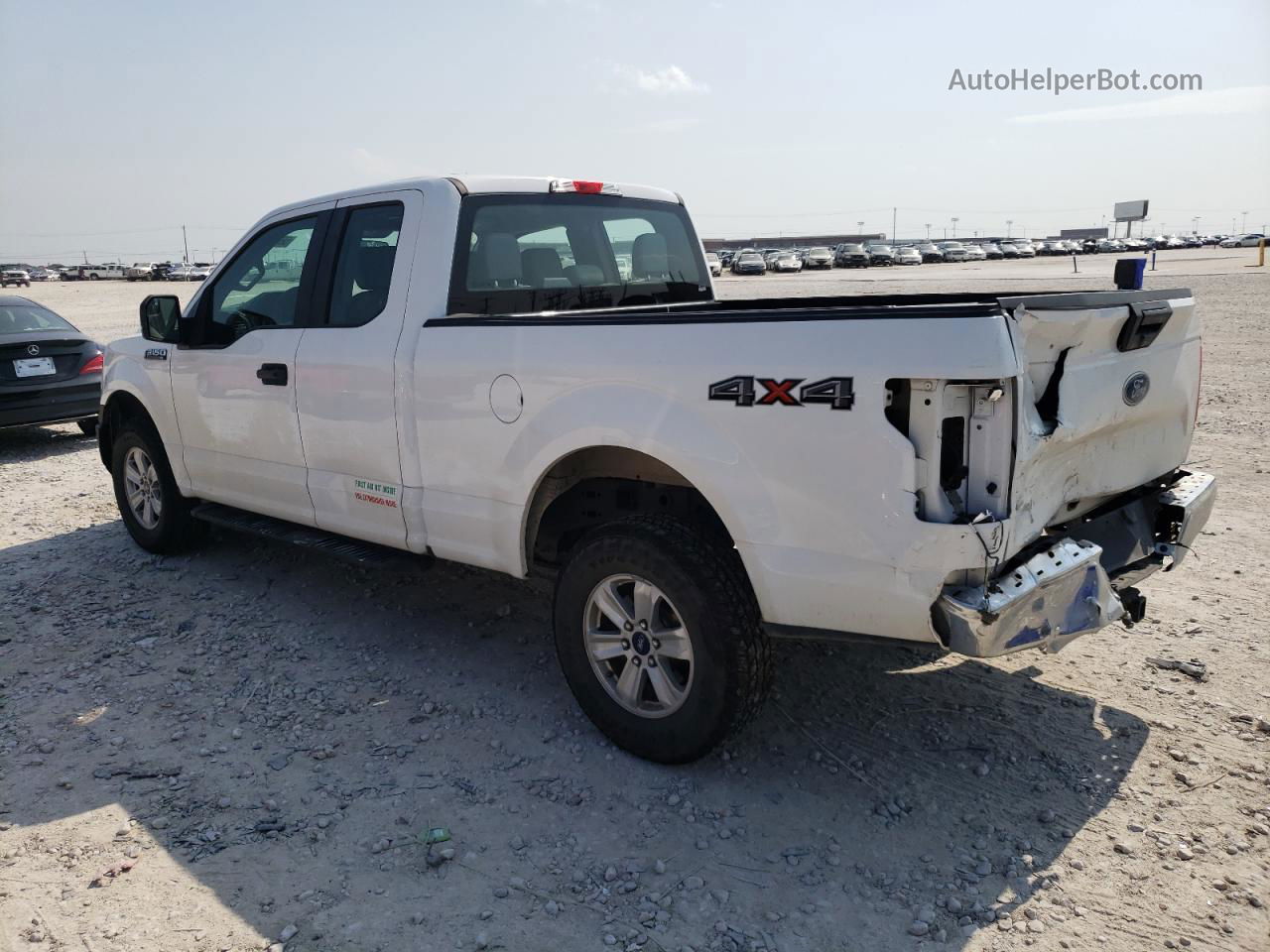 2018 Ford F150 Super Cab White vin: 1FTFX1E51JKF95396