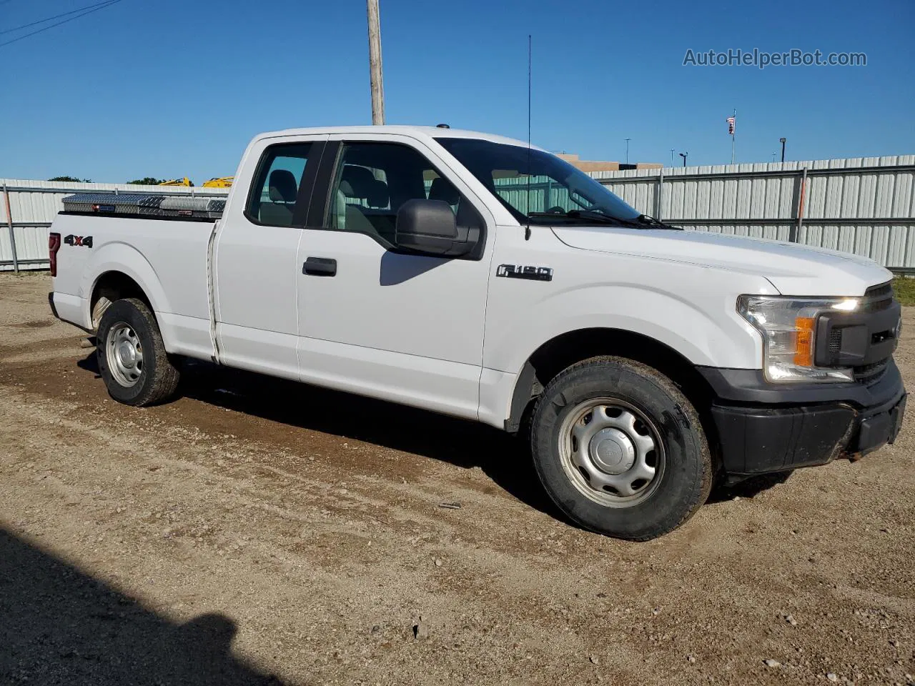 2018 Ford F150 Super Cab White vin: 1FTFX1E52JKC41029