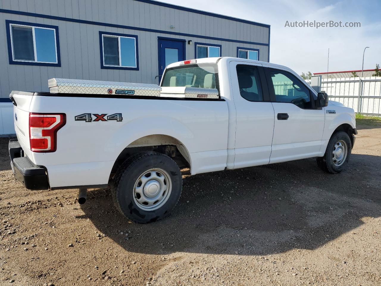 2018 Ford F150 Super Cab White vin: 1FTFX1E52JKC41029