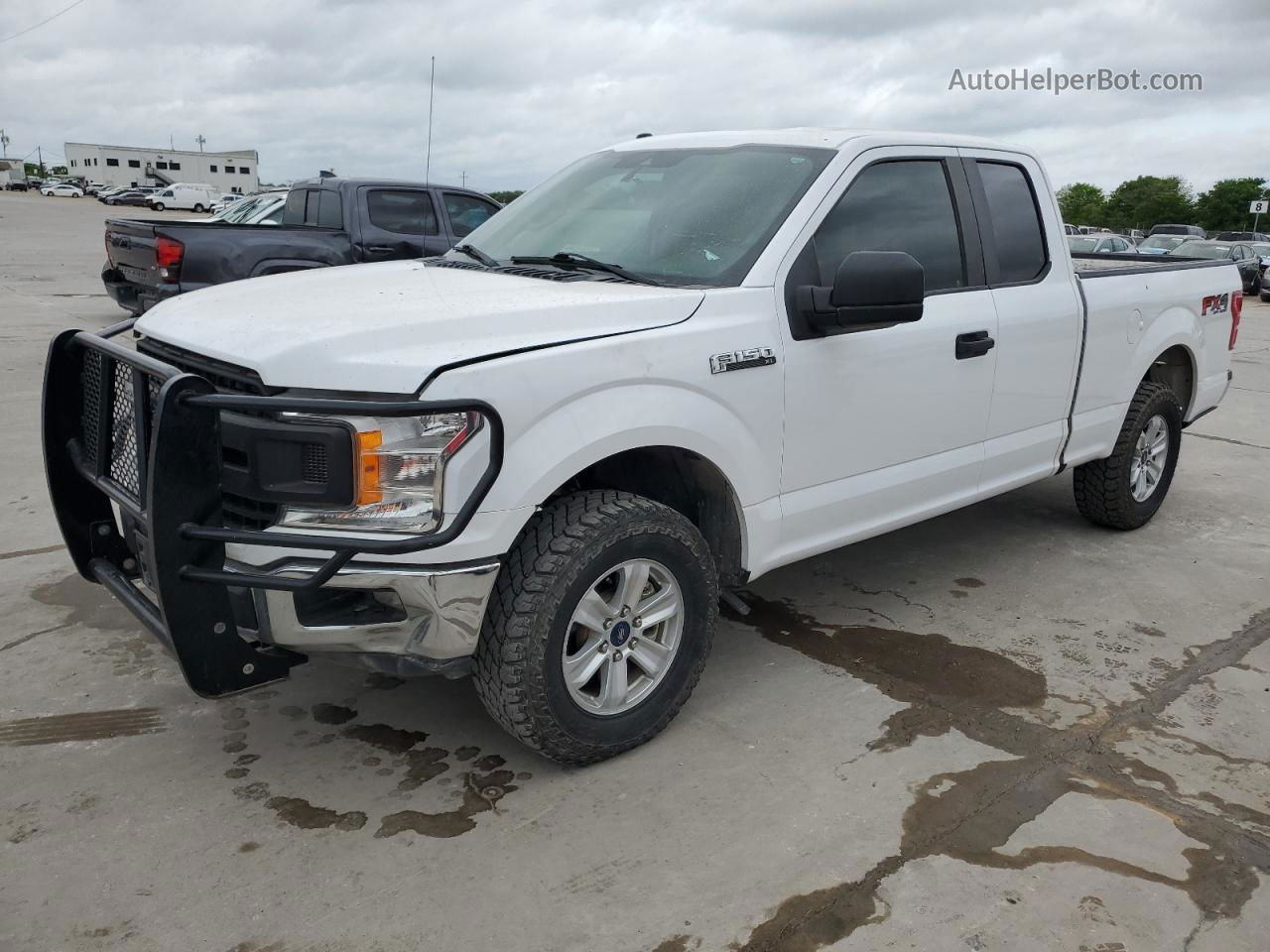 2019 Ford F150 Super Cab White vin: 1FTFX1E53KKD07332