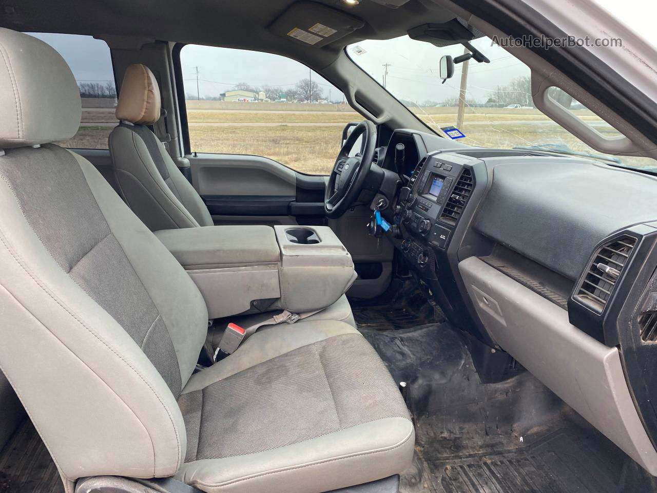 2019 Ford F150 Super Cab White vin: 1FTFX1E57KFA35067