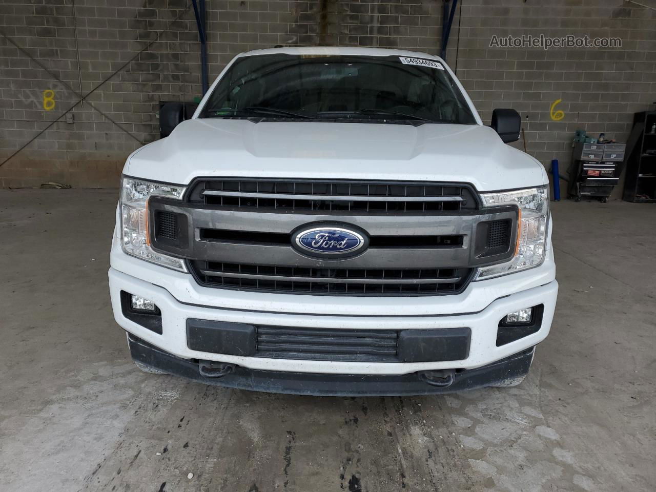 2018 Ford F150 Super Cab White vin: 1FTFX1E5XJFB62541