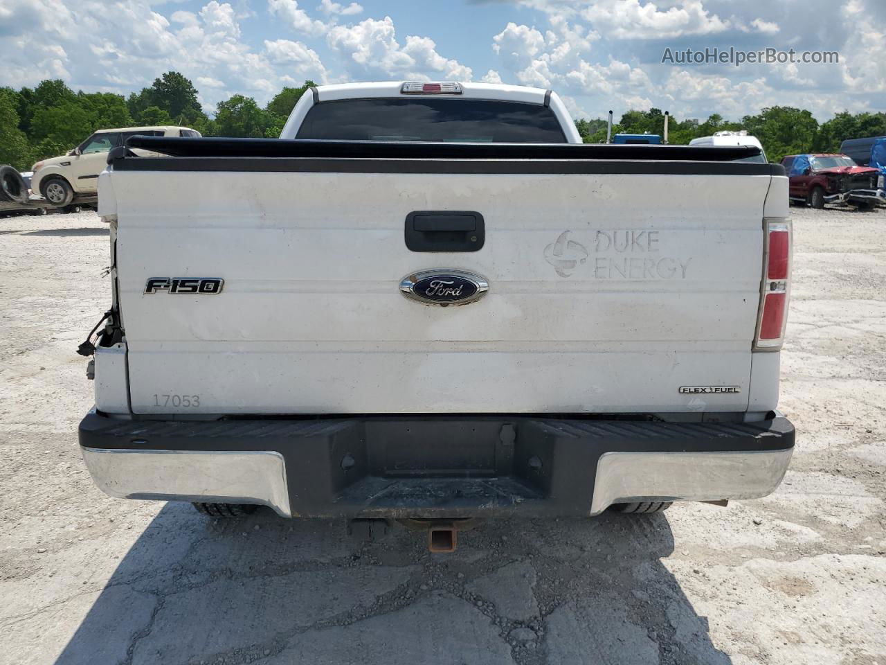 2014 Ford F150 Super Cab White vin: 1FTFX1EF7EKG10112