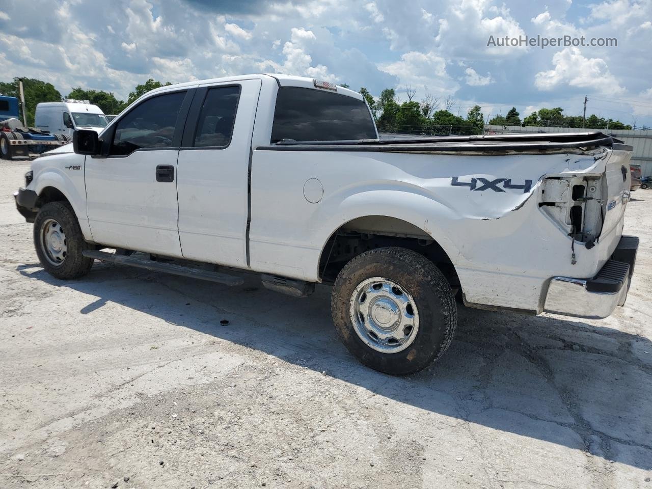 2014 Ford F150 Super Cab White vin: 1FTFX1EF7EKG10112