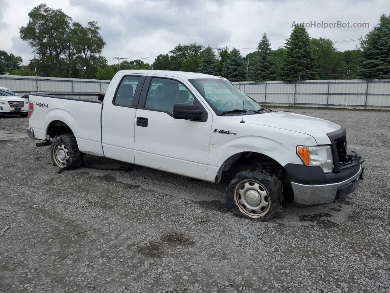 2014 Ford F150 Super Cab White vin: 1FTFX1EF9EFB86697