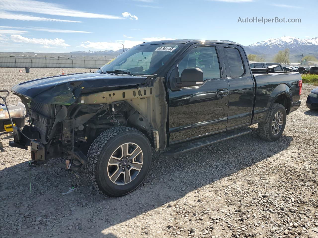 2017 Ford F150 Super Cab Black vin: 1FTFX1EF9HKC98640