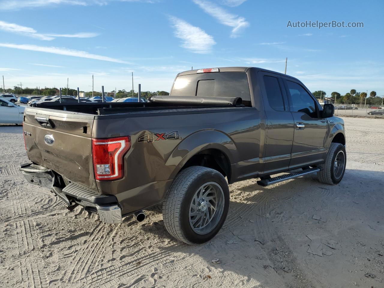 2017 Ford F150 Super Cab Коричневый vin: 1FTFX1EFXHKD71157