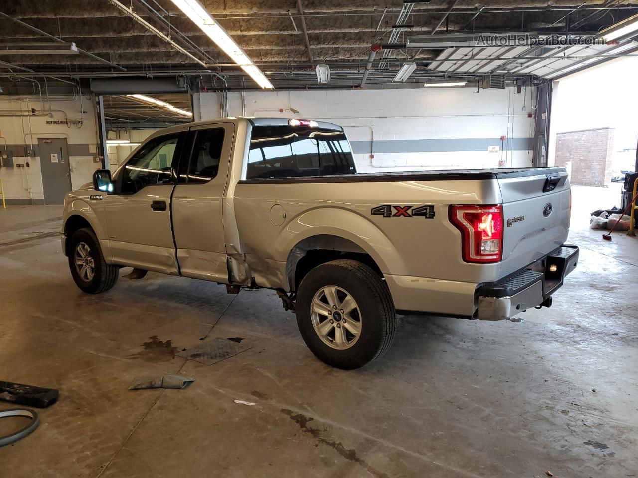 2017 Ford F150 Super Cab Silver vin: 1FTFX1EG4HFB53572