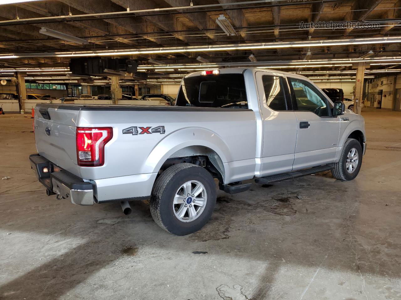 2017 Ford F150 Super Cab Silver vin: 1FTFX1EG4HFB53572