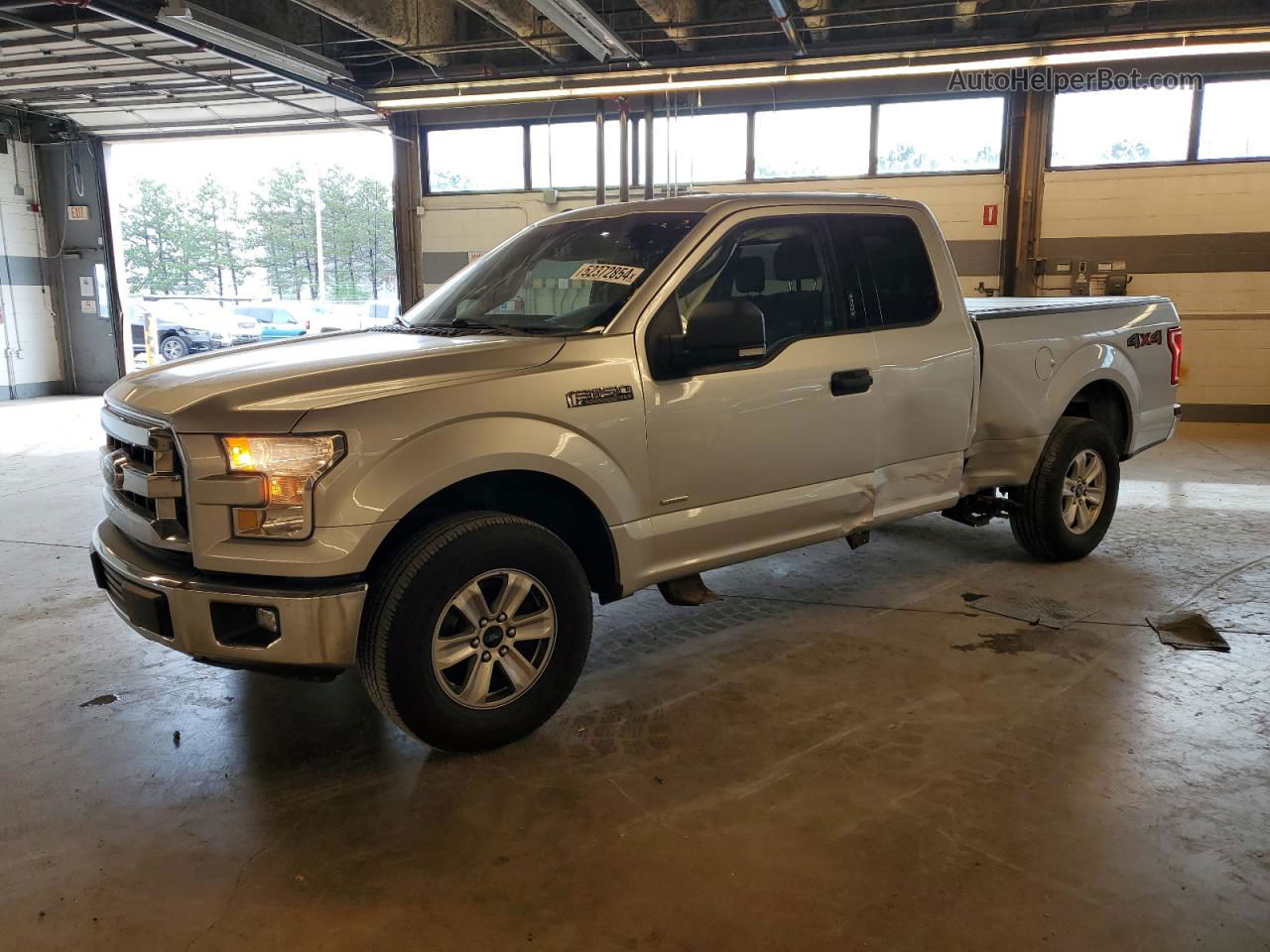 2017 Ford F150 Super Cab Silver vin: 1FTFX1EG4HFB53572