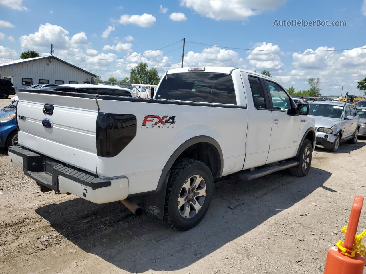 2014 Ford F150 Super Cab White vin: 1FTFX1ET9EFC99040