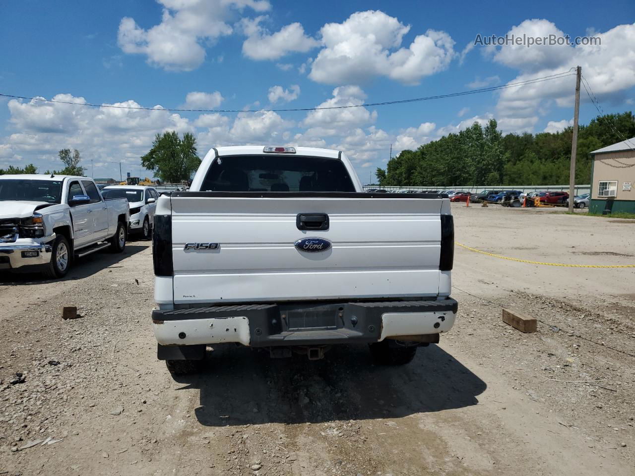 2014 Ford F150 Super Cab White vin: 1FTFX1ET9EFC99040