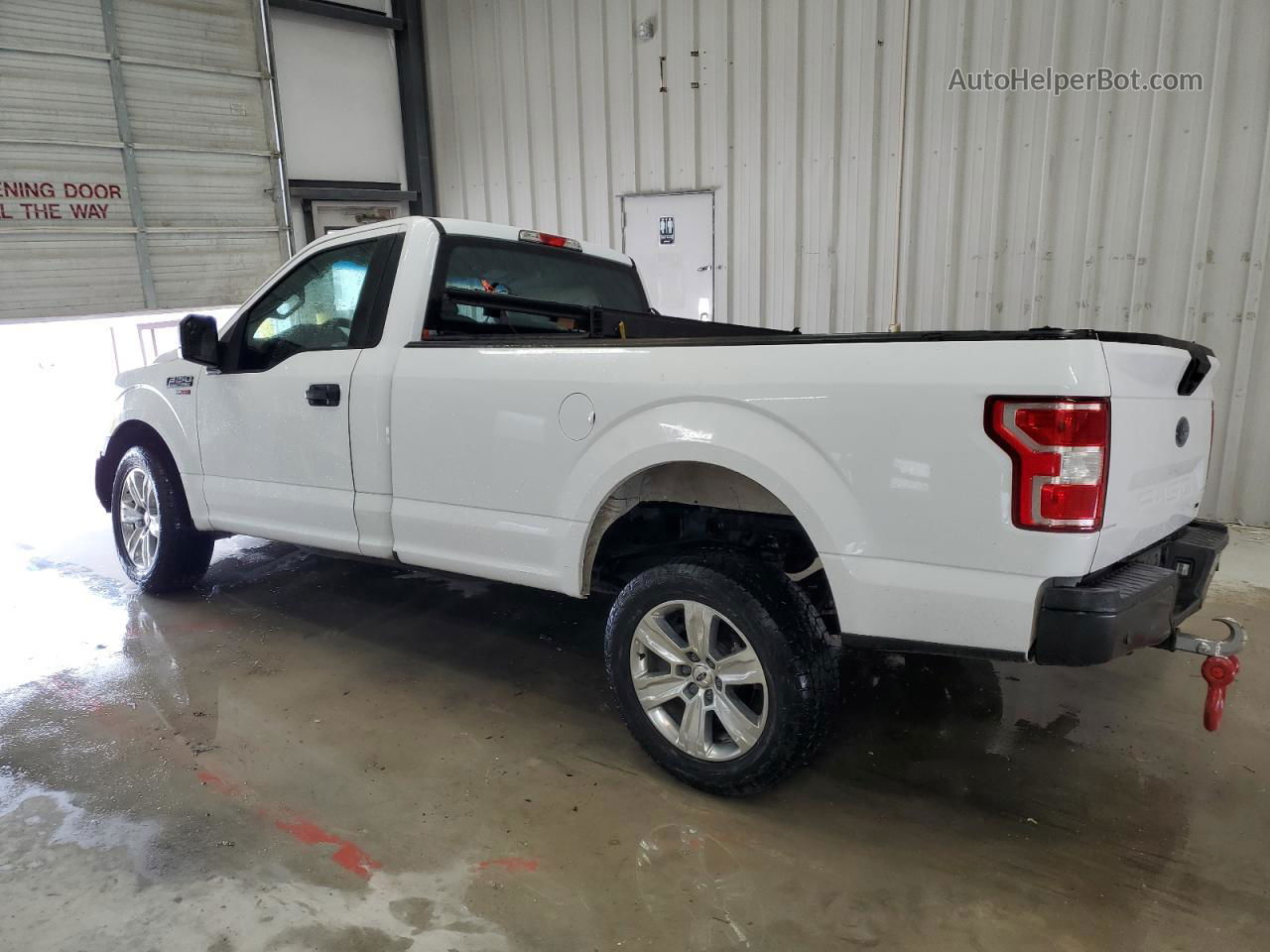 2018 Ford F150  White vin: 1FTMF1C55JKC73597