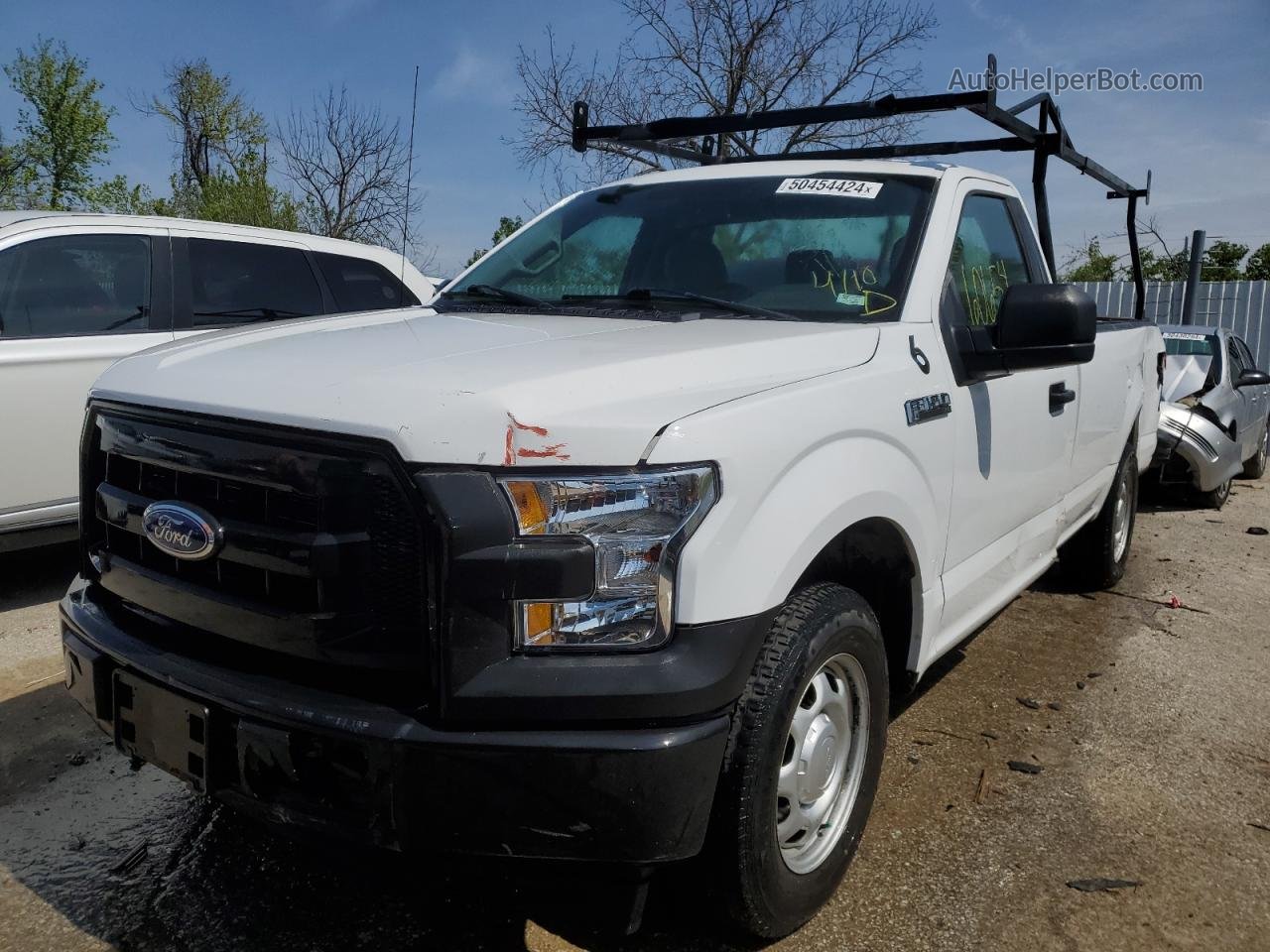 2017 Ford F150  White vin: 1FTMF1C81HKD41530