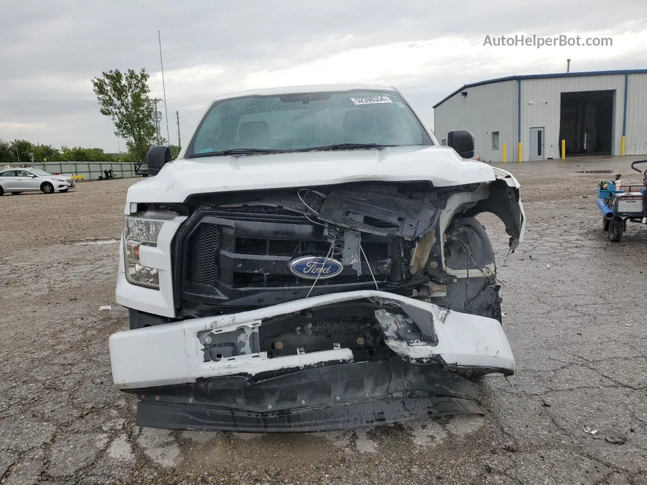 2017 Ford F150  White vin: 1FTMF1C86HFB91164