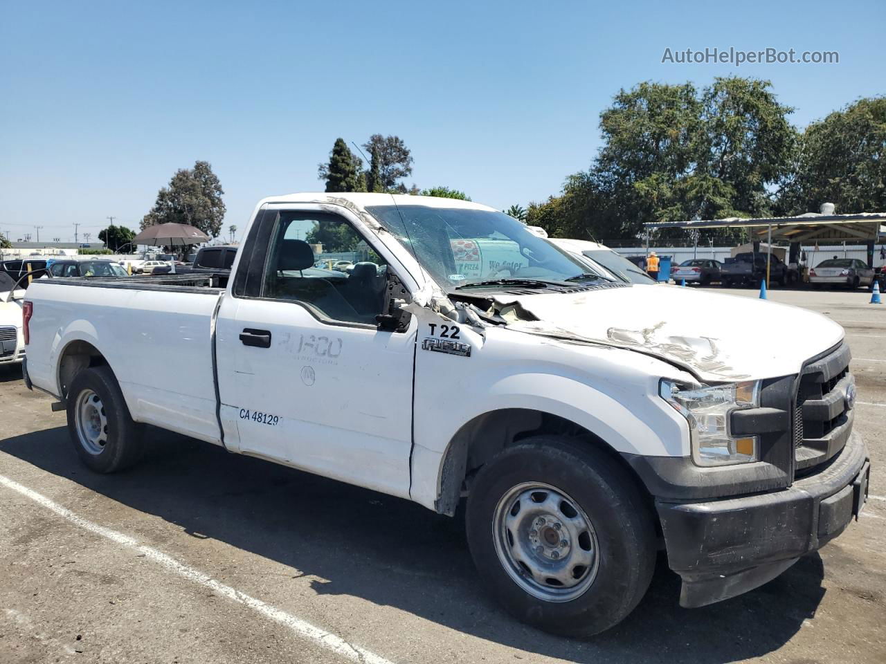 2017 Ford F150  White vin: 1FTMF1C86HKD47159