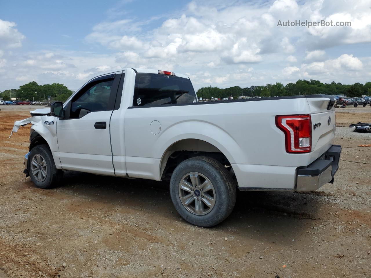 2017 Ford F150  White vin: 1FTMF1C8XHFA80939