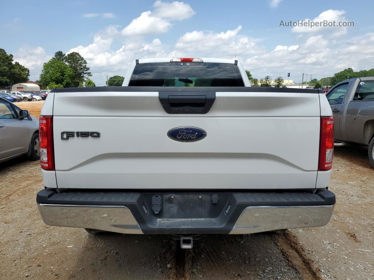 2017 Ford F150  White vin: 1FTMF1C8XHFA80939