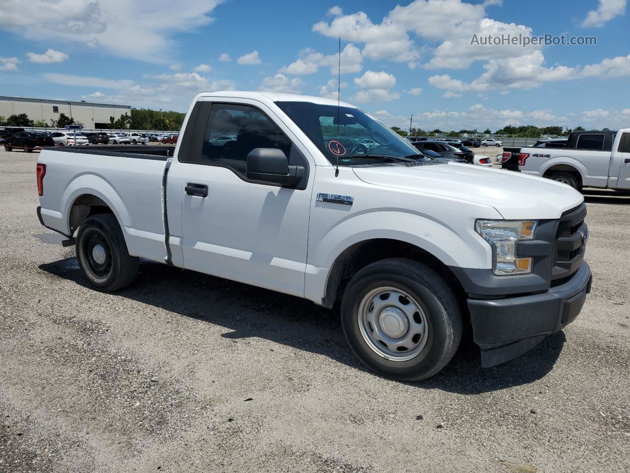 2017 Ford F150 White vin: 1FTMF1C8XHKD44202