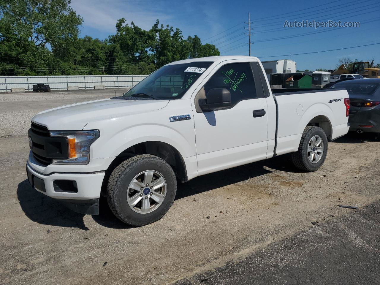 2018 Ford F150  White vin: 1FTMF1CB1JKC36097