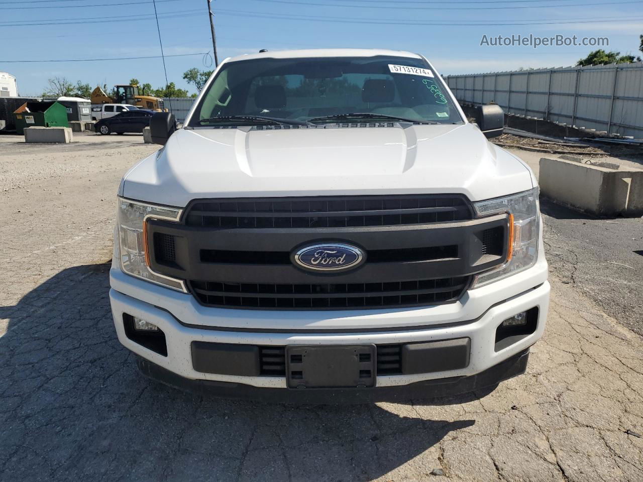 2018 Ford F150  White vin: 1FTMF1CB1JKC36097