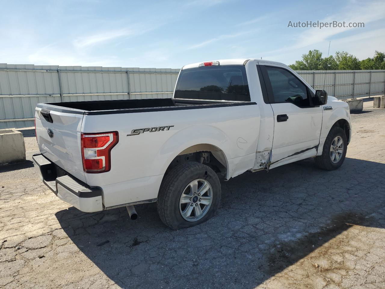 2018 Ford F150  Белый vin: 1FTMF1CB1JKC36097