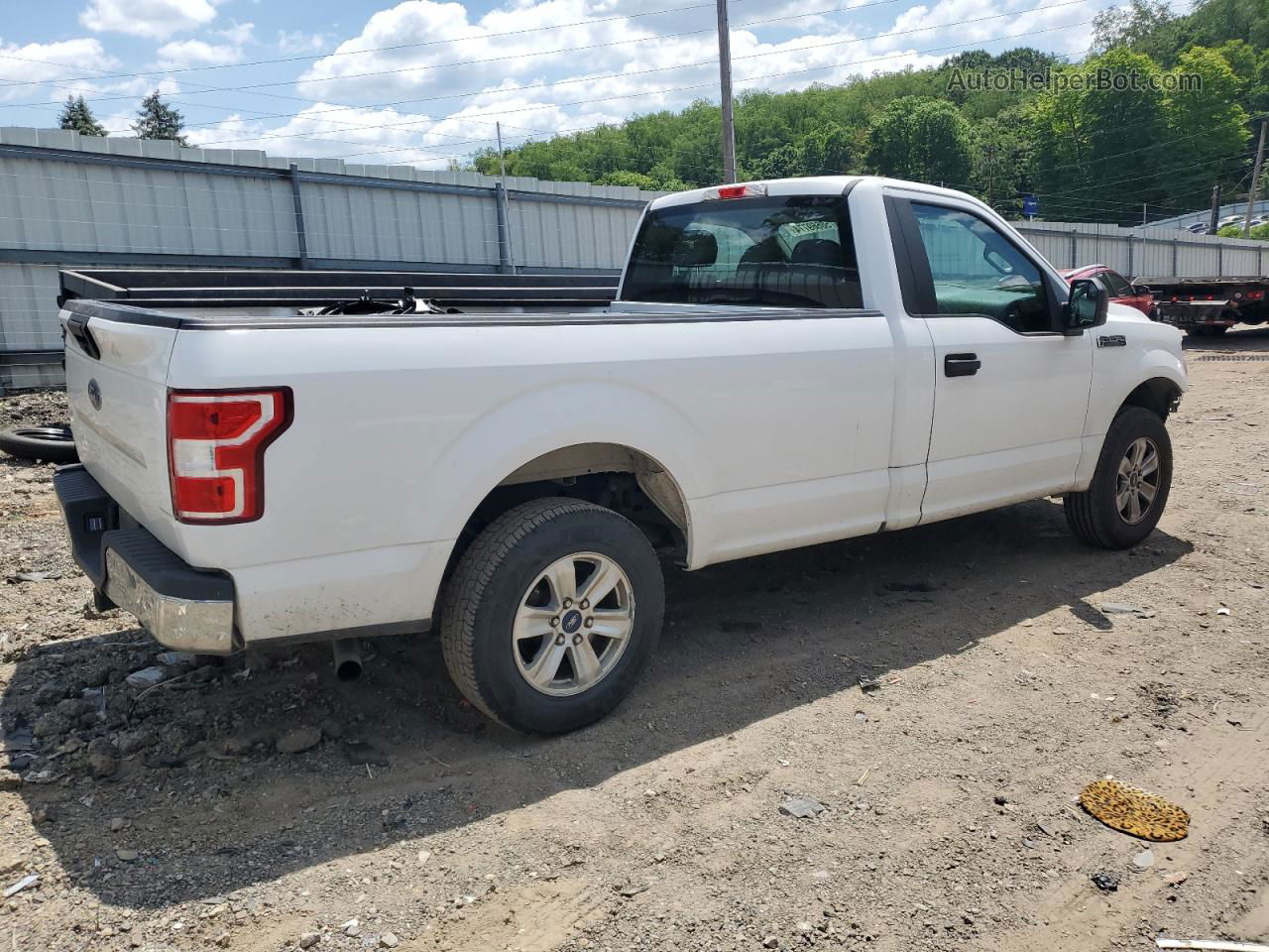 2018 Ford F150  White vin: 1FTMF1CB2JKF69621