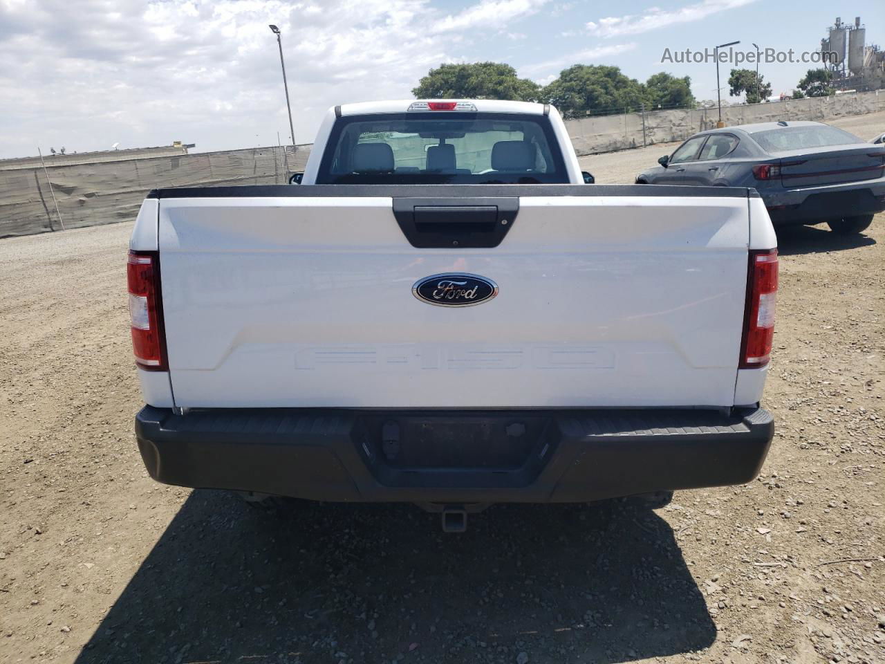 2019 Ford F150  White vin: 1FTMF1CB2KKC98707