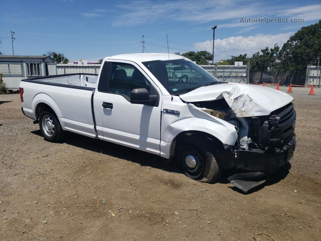 2019 Ford F150  White vin: 1FTMF1CB2KKC98707