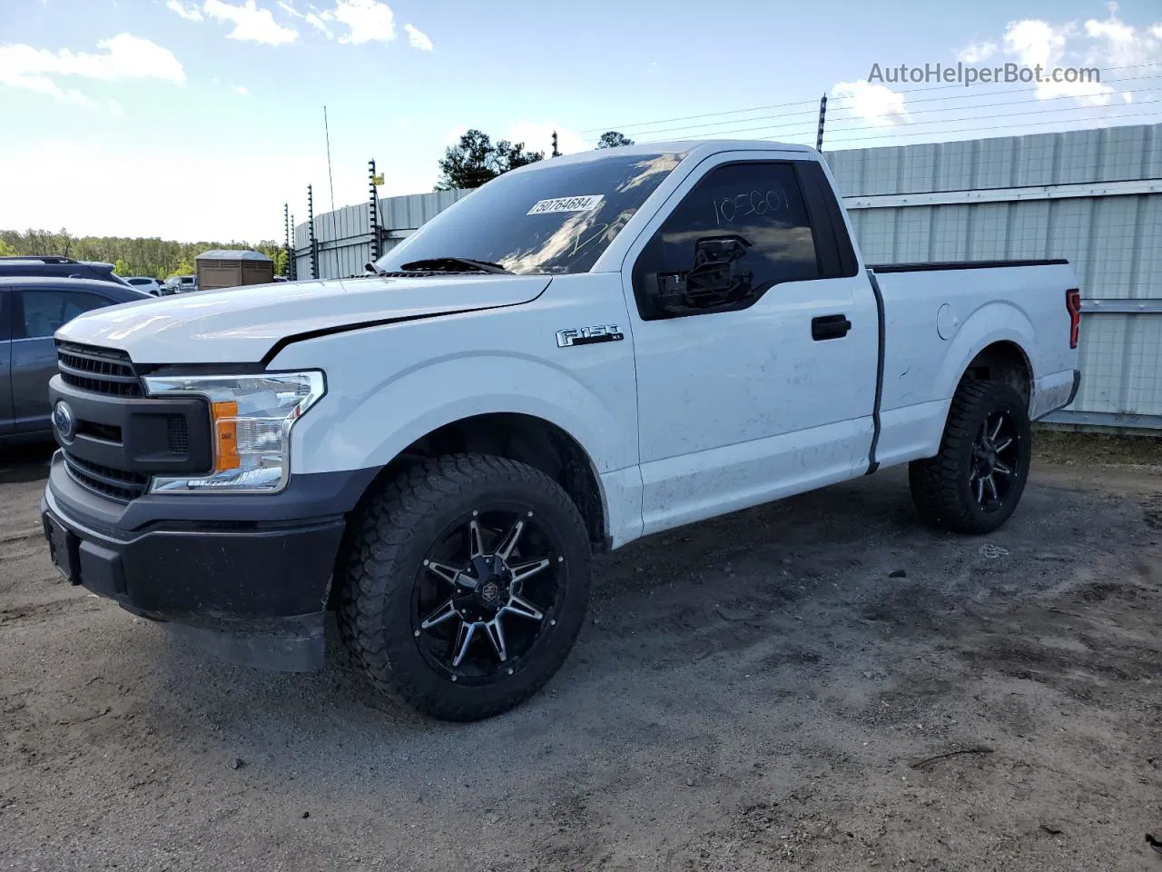 2019 Ford F150  White vin: 1FTMF1CB3KKF33325