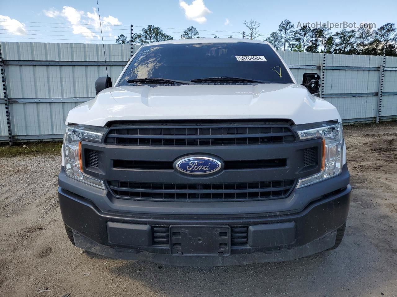 2019 Ford F150  White vin: 1FTMF1CB3KKF33325