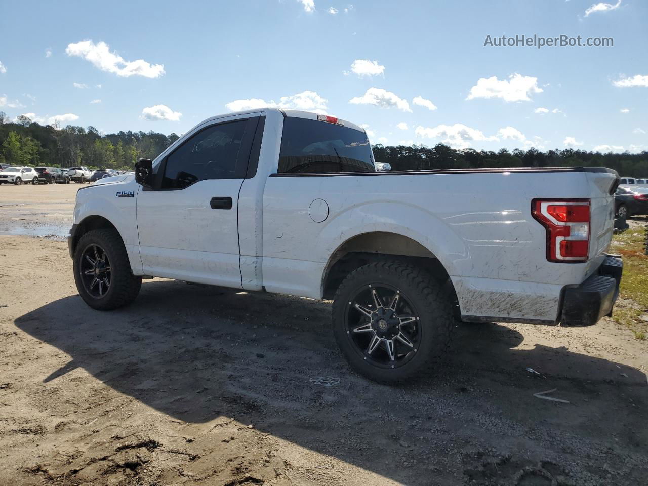 2019 Ford F150  White vin: 1FTMF1CB3KKF33325