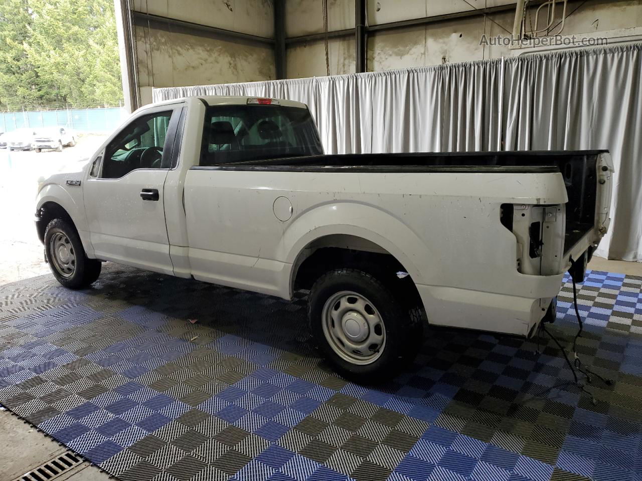 2019 Ford F150  White vin: 1FTMF1CB4KKC14760