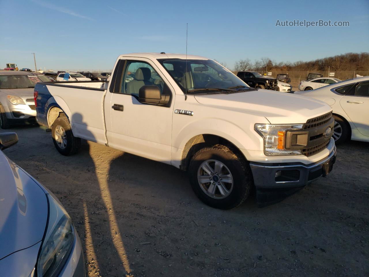 2019 Ford F150  White vin: 1FTMF1CB4KKE99332