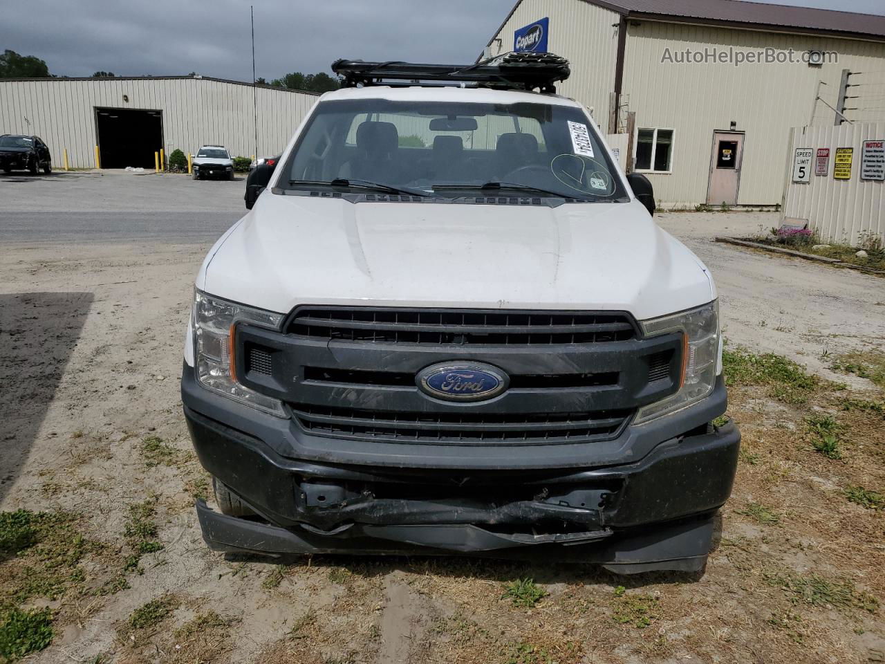 2018 Ford F150  White vin: 1FTMF1CB6JKC46401