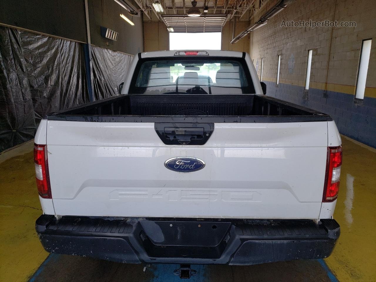 2018 Ford F150 White vin: 1FTMF1CB8JFD61199