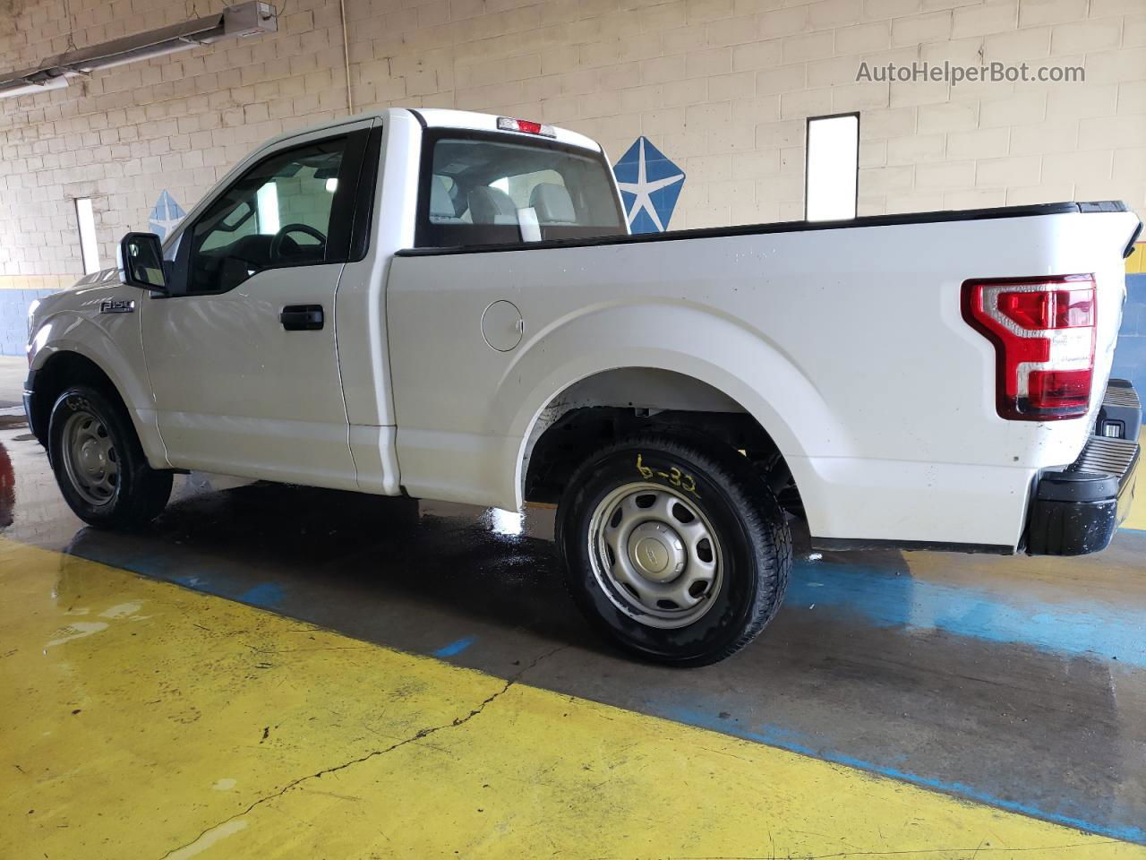 2018 Ford F150 White vin: 1FTMF1CB8JFD61199