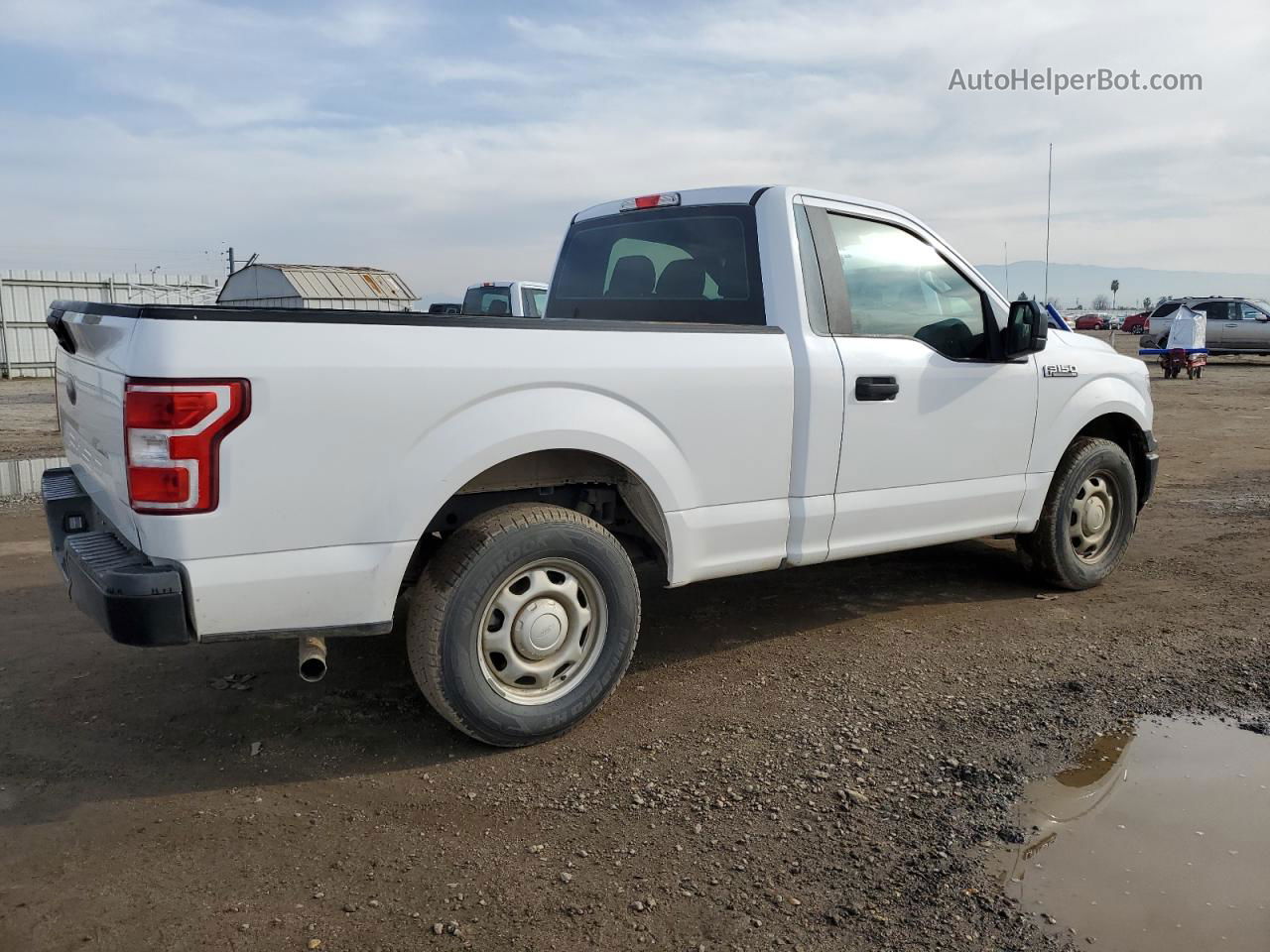 2018 Ford F150  White vin: 1FTMF1CB8JKE82242