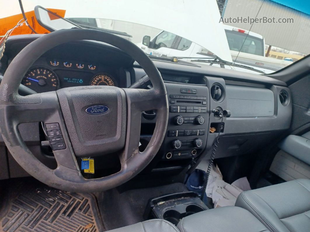 2011 Ford F150   Белый vin: 1FTMF1CM1BKD65704