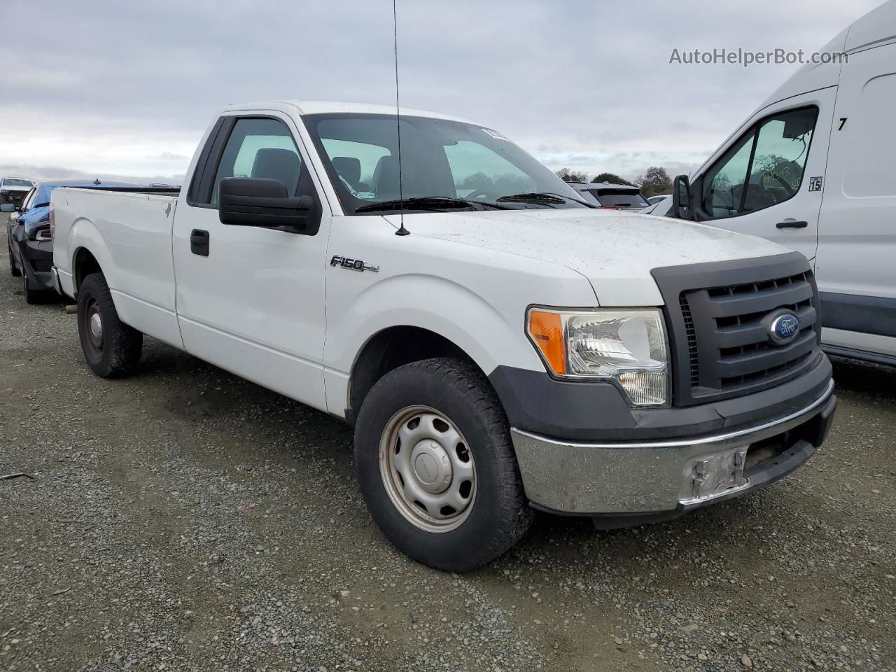 2011 Ford F150  White vin: 1FTMF1CM1BKD72197