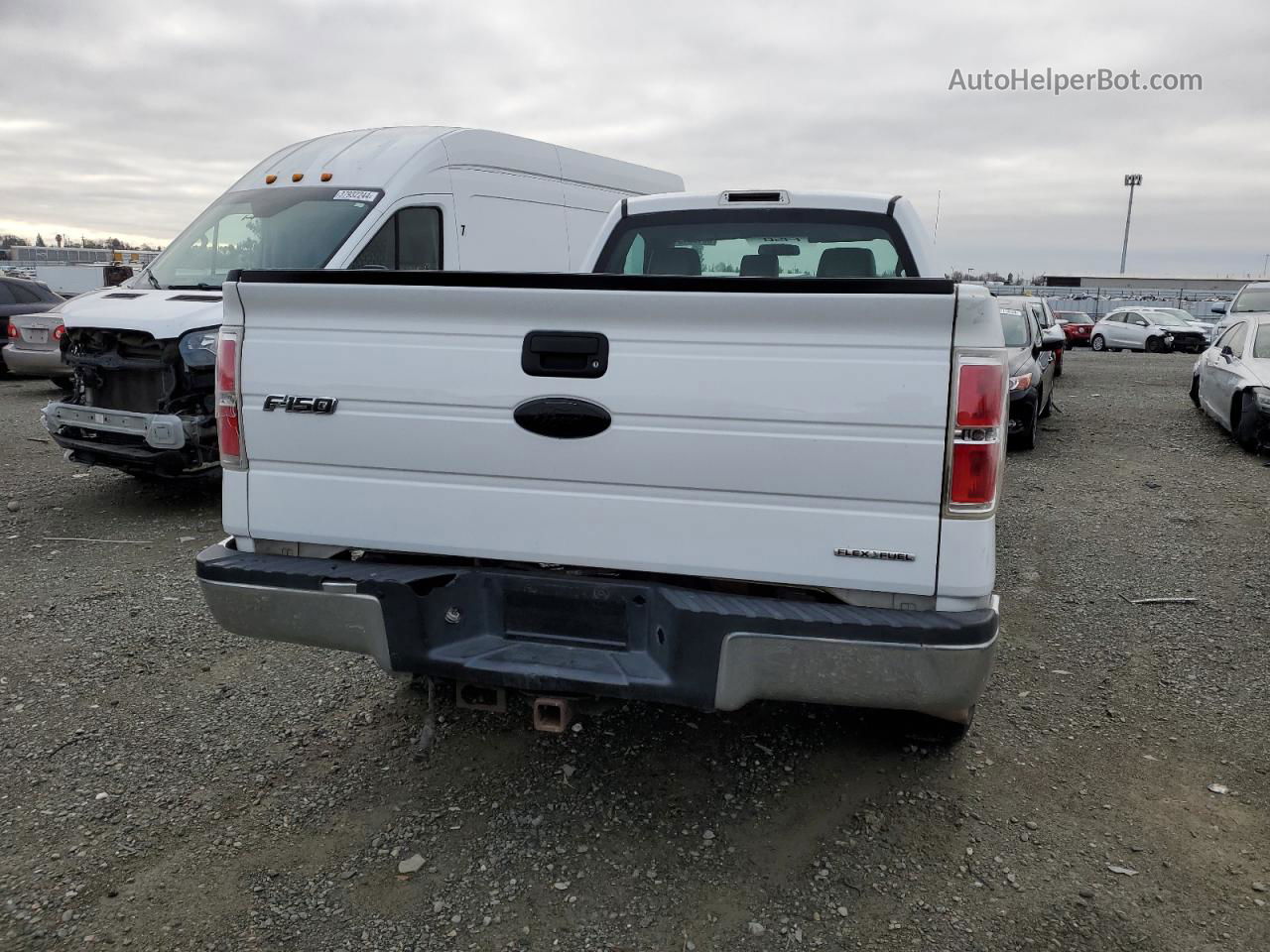 2011 Ford F150  White vin: 1FTMF1CM1BKD72197