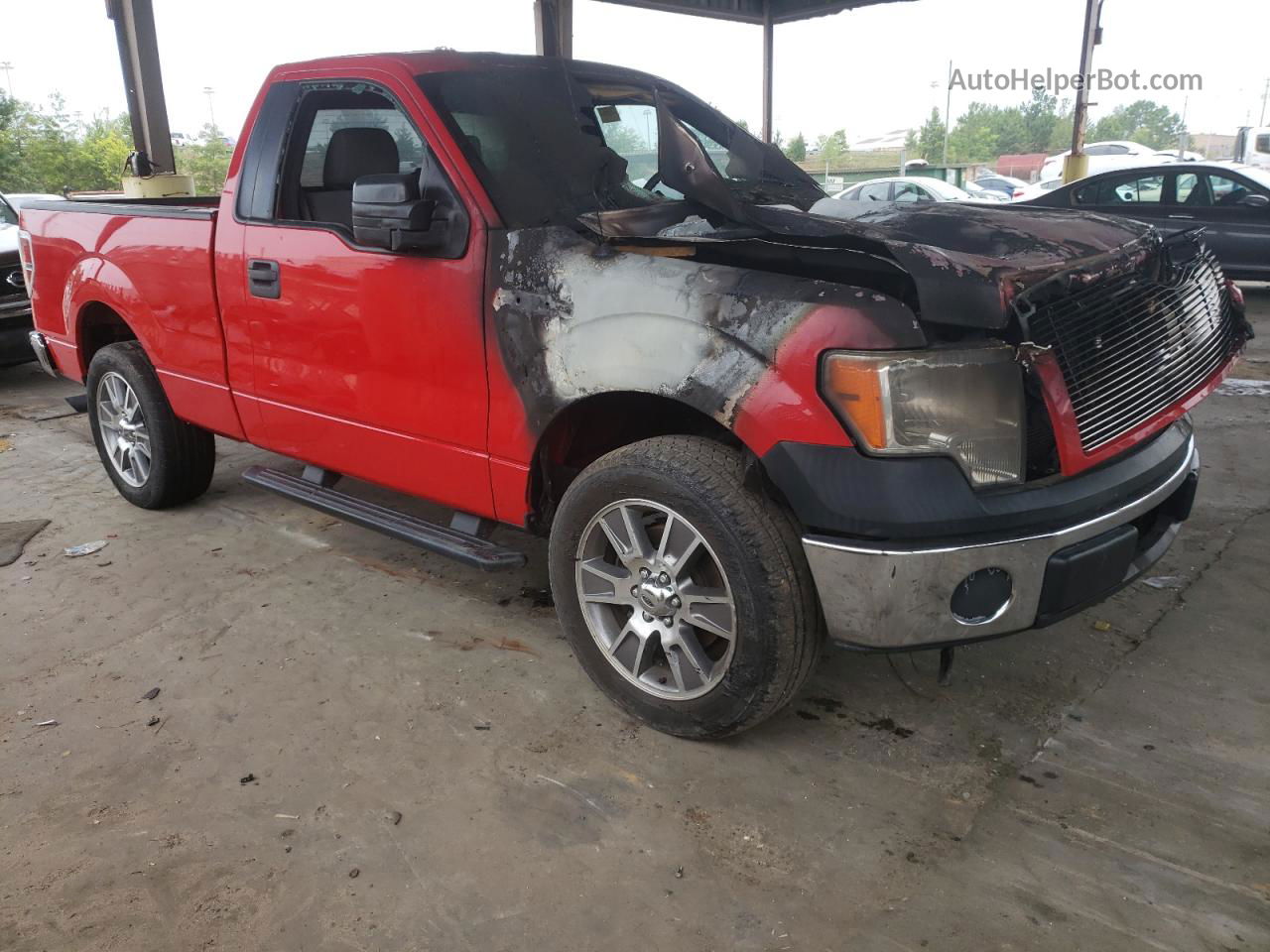 2014 Ford F150  Красный vin: 1FTMF1CM1EKE98645