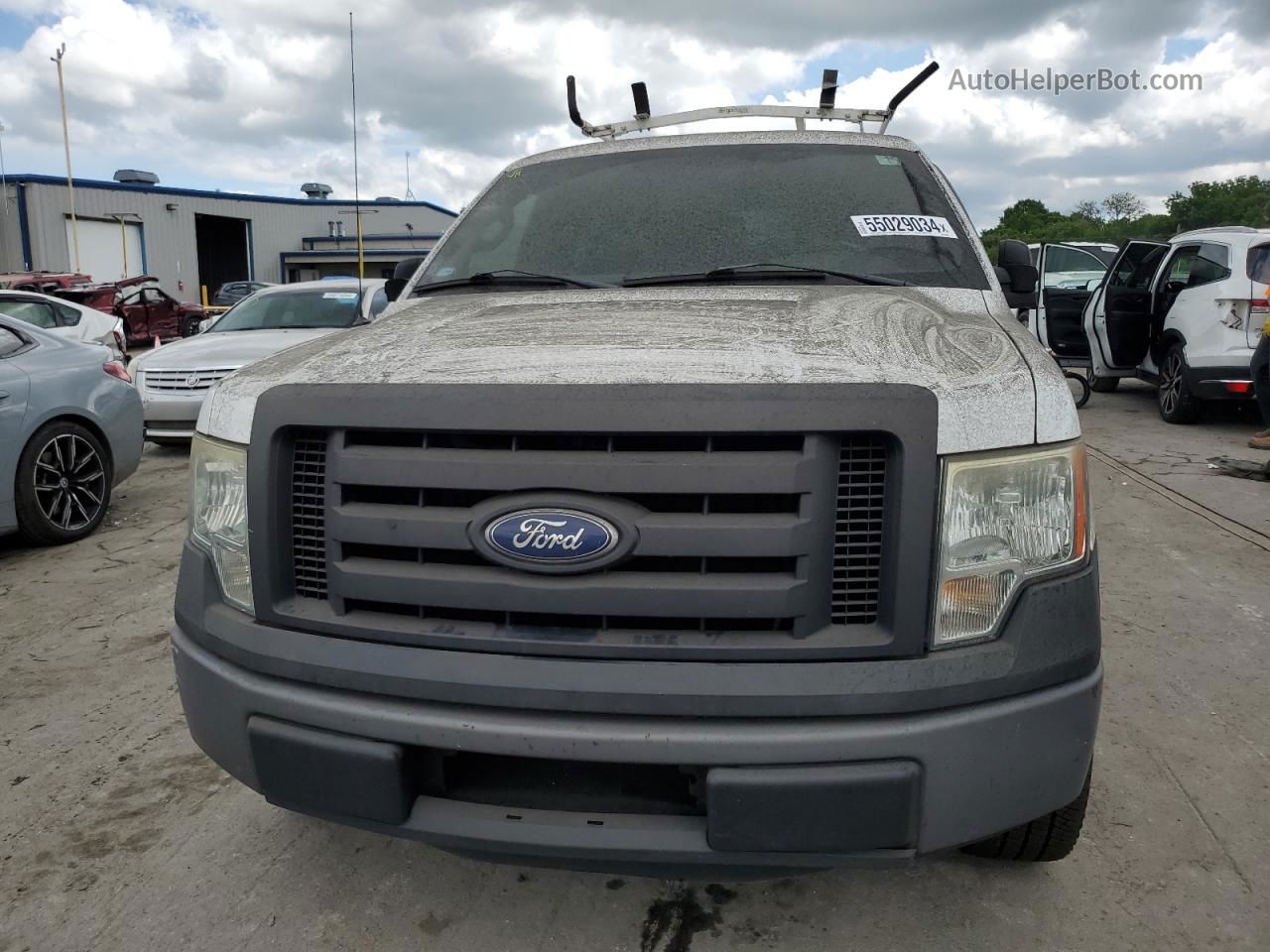 2011 Ford F150  White vin: 1FTMF1CM2BKD00831