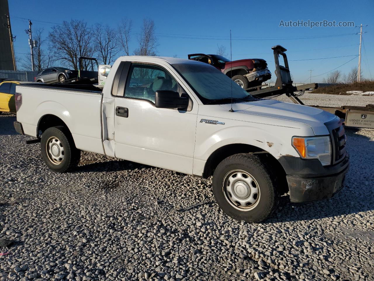 2011 Ford F150  White vin: 1FTMF1CM3BFB76108